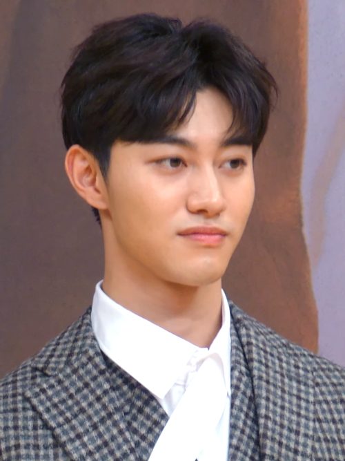 Kwak Dong-yeon in 2018.