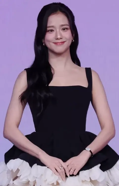 Jisoo at Boyfriend on Demand press conference on 26022026 (12).png