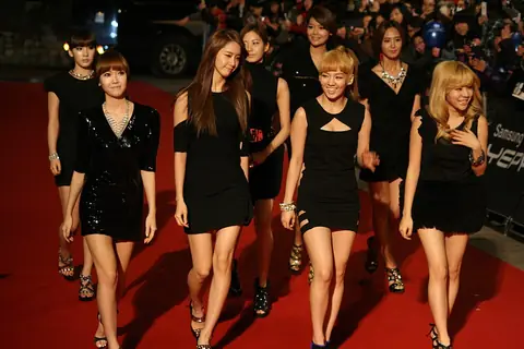 Girls' Generation in 2010 Golden Disk Awards.jpg