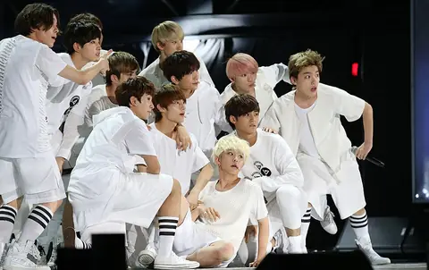 Seventeen (세븐틴) at 2015 Summer K-POP Festival.jpg