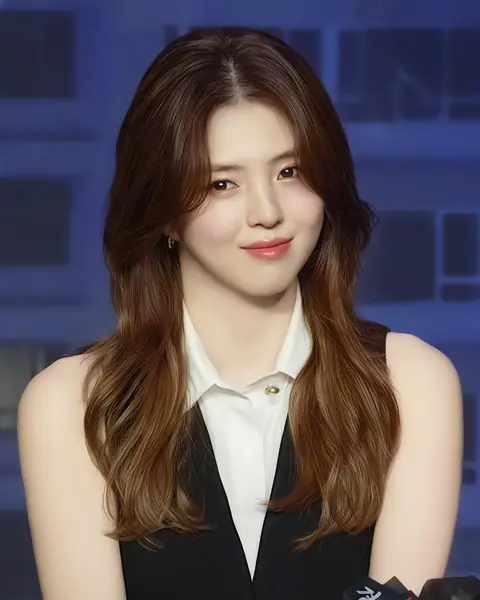 241025 Han So Hee (한소희).png