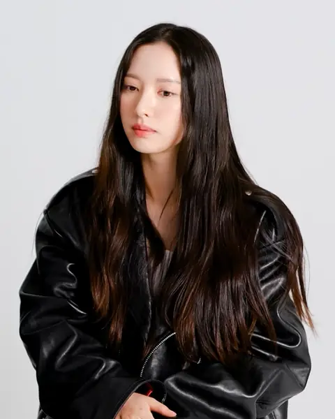 Marie Claire Korea Mterview Kim Ji-yeon.png