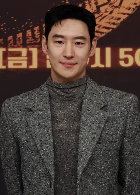 Lee Je-hoon in November 2025.png