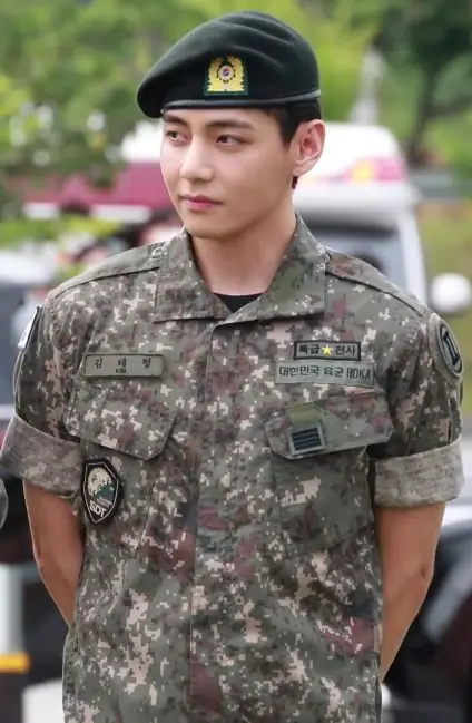 BTS V military discharge (1).jpg