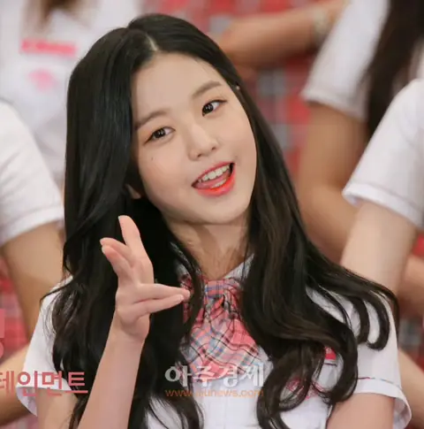 Jang Wonyoung at Produce48 9.png