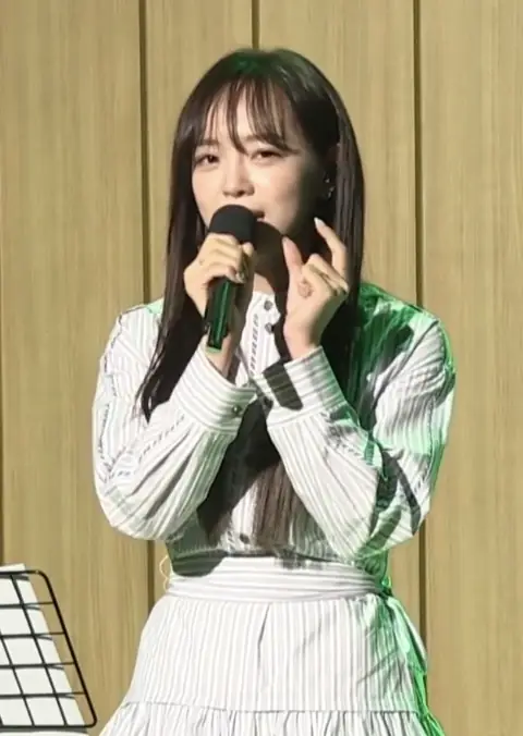 Sejeong on SBS Radio on March 19, 2020 (4).jpg