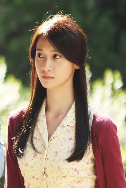 YoonA filming Love Rain on September 24, 2011.jpg
