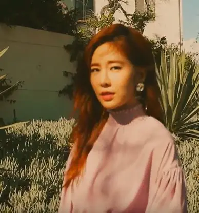 (Marie Claire Korea) LA 햇살 아래, 유인나 (1).jpg