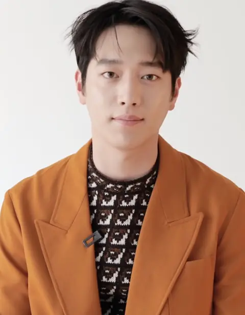 Seo Kang-joon in January 2022.jpg