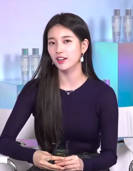 210621 Bae Suzy 수지 at Lancôme's live event with Marie Claire.png