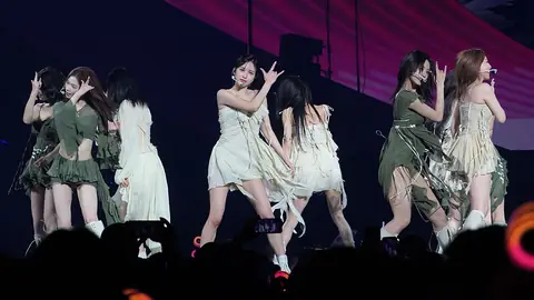 TWICE in Las Vegas 02.jpg
