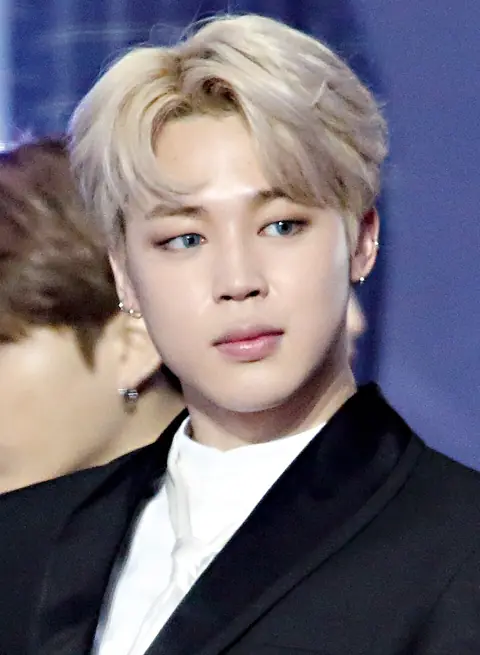 Park Ji-min at the 31st Golden Disk Awards 01.jpg