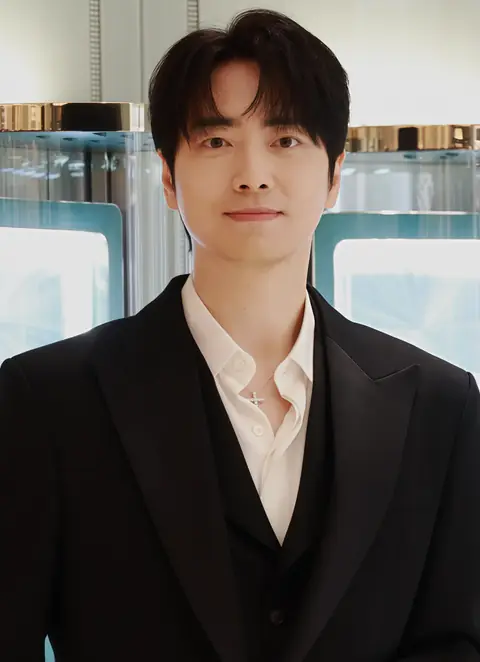 Lee Joon-hyuk 2025(1).png