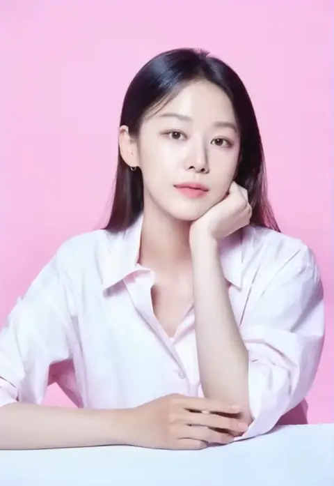 Lee Joo-myung 이주명 in August 2022.png