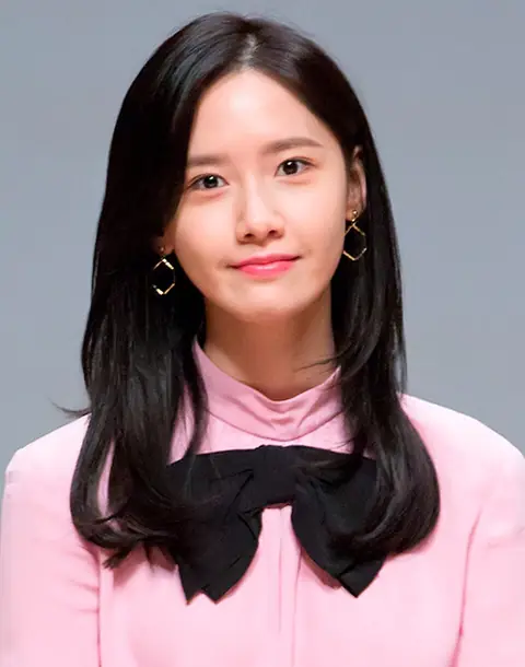 YoonA during "Cooperation" showcase in January 2017 01.jpg