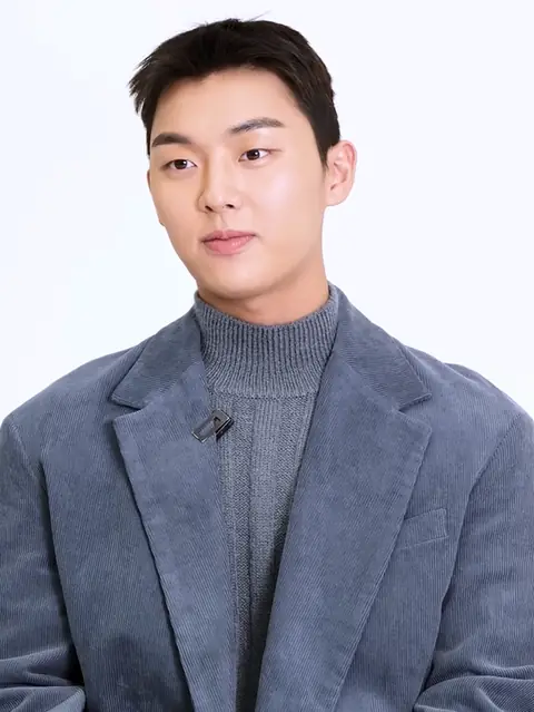 Choi Hyun-wook 최현욱 in 2022.png