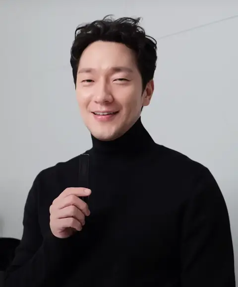 Son Seok-koo 손석구 in 2022.png