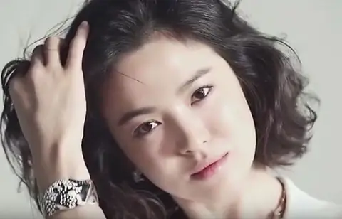 (Marie Claire Korea) THE Princess with Song Hye Kyo (2).jpg