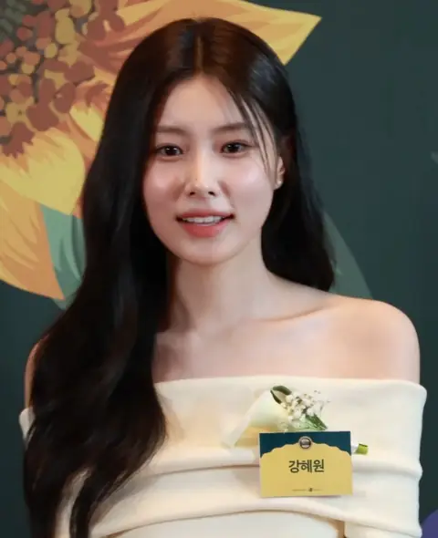 20240509 Kang Hyewon 강혜원 02.jpg