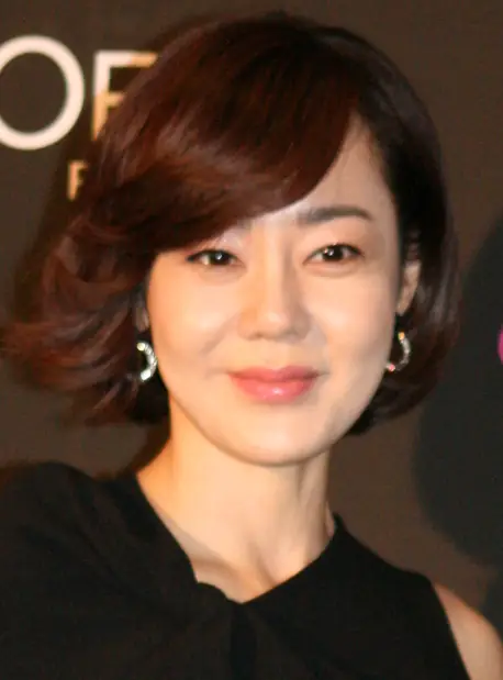 Kim Yoon-Jin (cropped).jpg