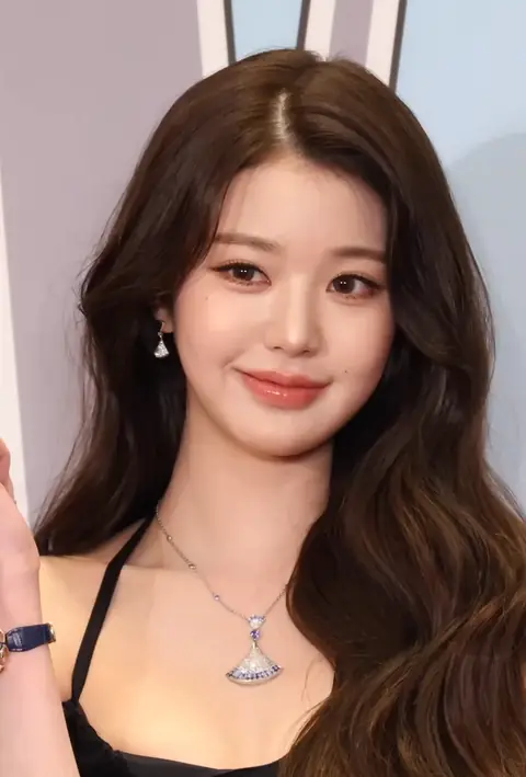 Jang Won-young of Ive, October 15, 2025 (3).png