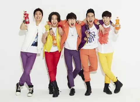 위너 환타믹스 촬영장 메이킹 필름.png