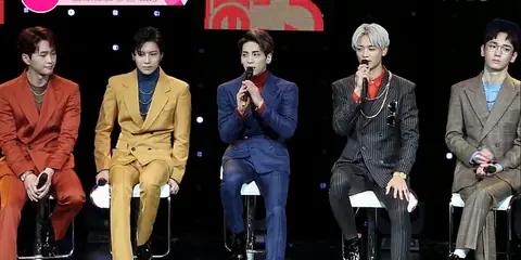 SHINee during at 1 of 1 Showcase 01.png