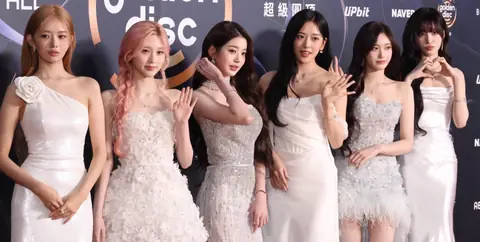 Ive pada Januari 2026Dari kiri ke kanan: Rei, Gaeul, Wonyoung, Yujin, Leeseo, dan  Liz