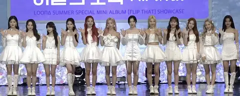 LOONA (이달의 소녀) Flip That Media Showcase.jpg