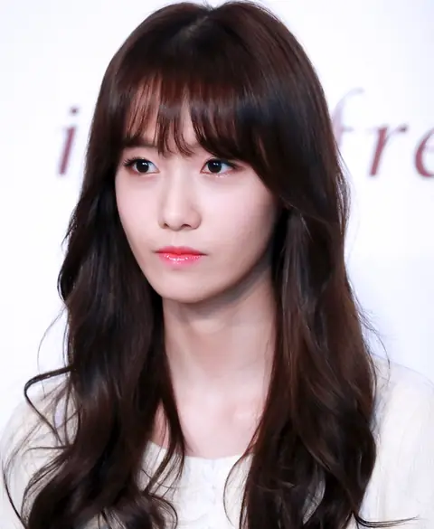 YoonA at Innisfree's event in Shanghai on January 2015 03.jpg