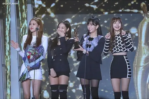 180125 서울가요대상 - 블랙핑크 (2).png
