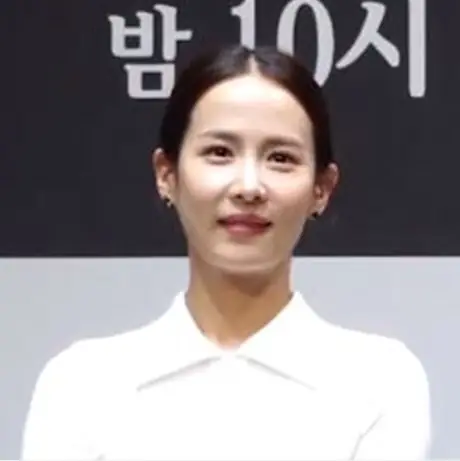 191203 조여정.jpg