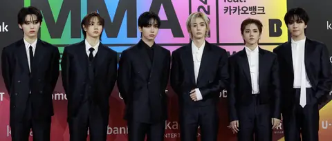 BoyNextDoor at the 2024 Melon Music Awards.png