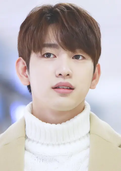 Park Jin-young (Junior) on 9 December 2017.png