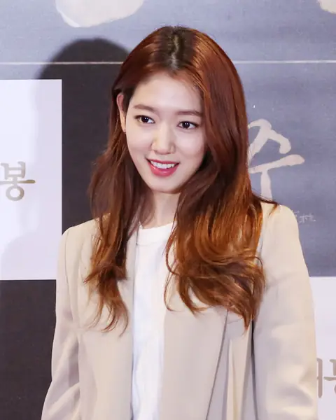 160204 동주 시사회 박신혜.jpg