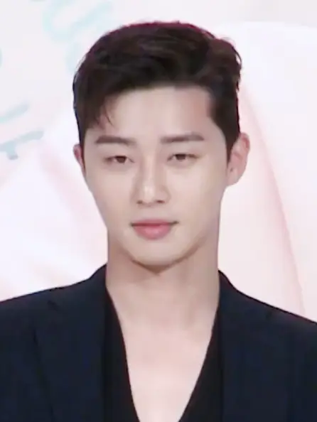 Park Seo-joon in May 2017.jpg