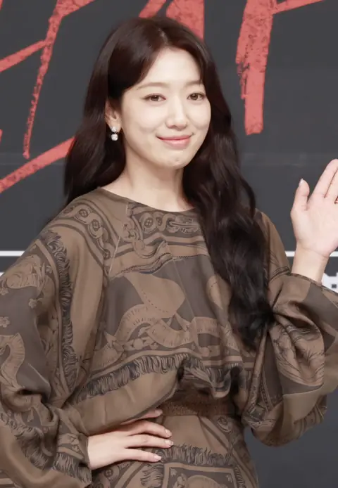 Park Shin-hye in September 2024 02.png