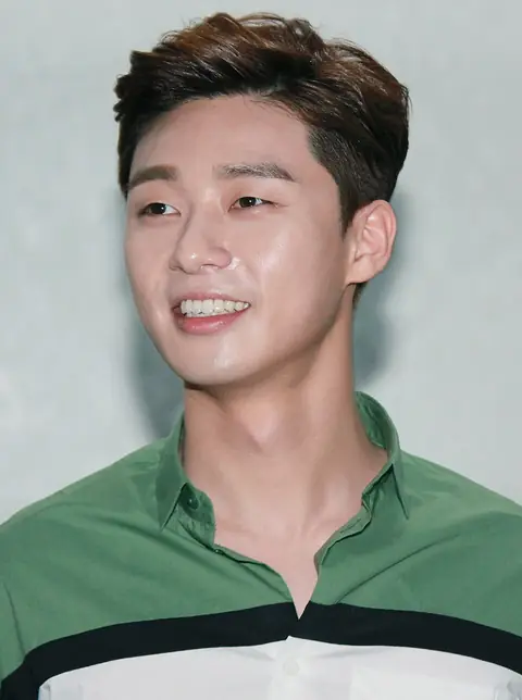 Park Seo-joon at "The Chronicles of Evil" stage greeting in Busan, 23 May 2015 01.jpg