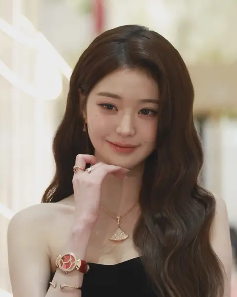 251204 Jang Wonyoung.PNG