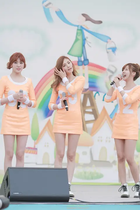 2013 Orange Caramel.jpg