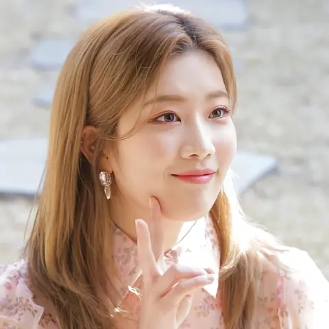 Kim Lip 210802.jpg