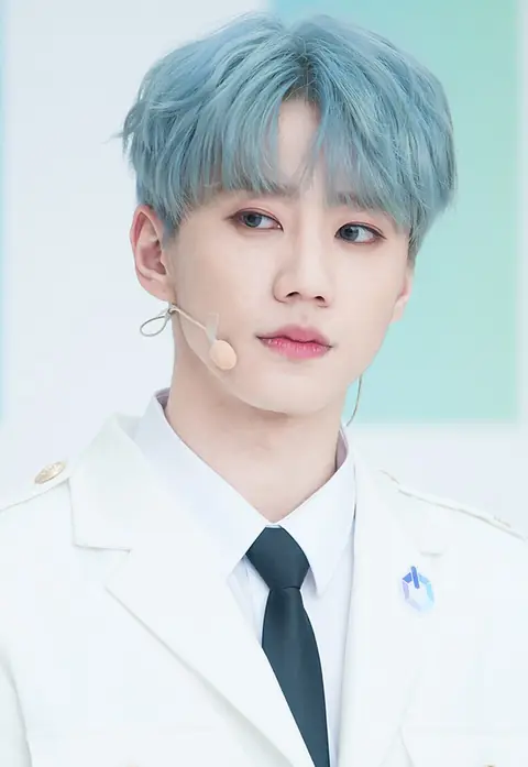 Jun during a concert in February 2018.jpg