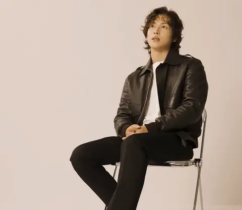 Yim Si Wan Marie Claire Korea Moving Coverjpg.png