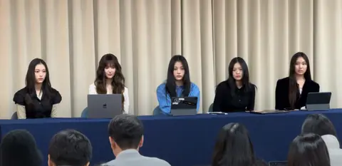 NewJeans Press Conference.png