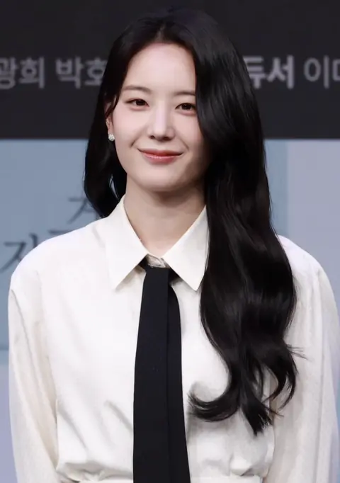 Jang Gyu-ri in November 2024.png