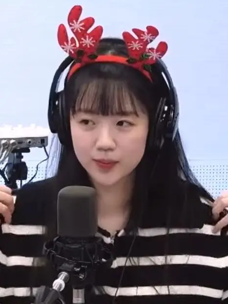 지예은 배우.jpg