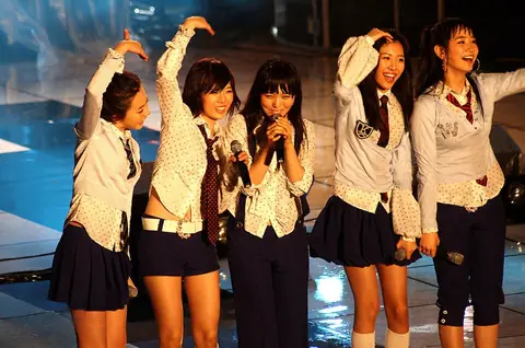 Wonder Girls-HanyangUniv 04.jpg