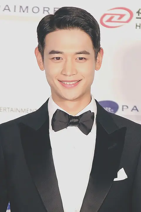 Choi Min-ho at the 54th Grand Bell Awards 01.jpg