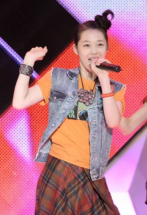 Sulli in Live Power Music 01.jpg