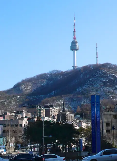 Seoul Tower (4394893276).jpg